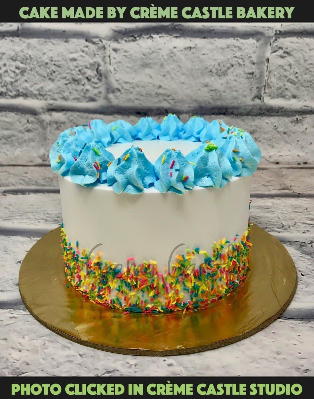 Blue colorful cake - Creme Castle