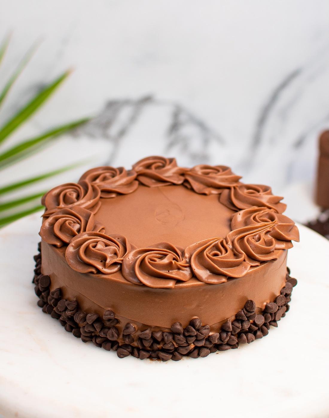 Order Cake Online, Delivery in Noida, Dairy Milk Chocolate Chips Cake