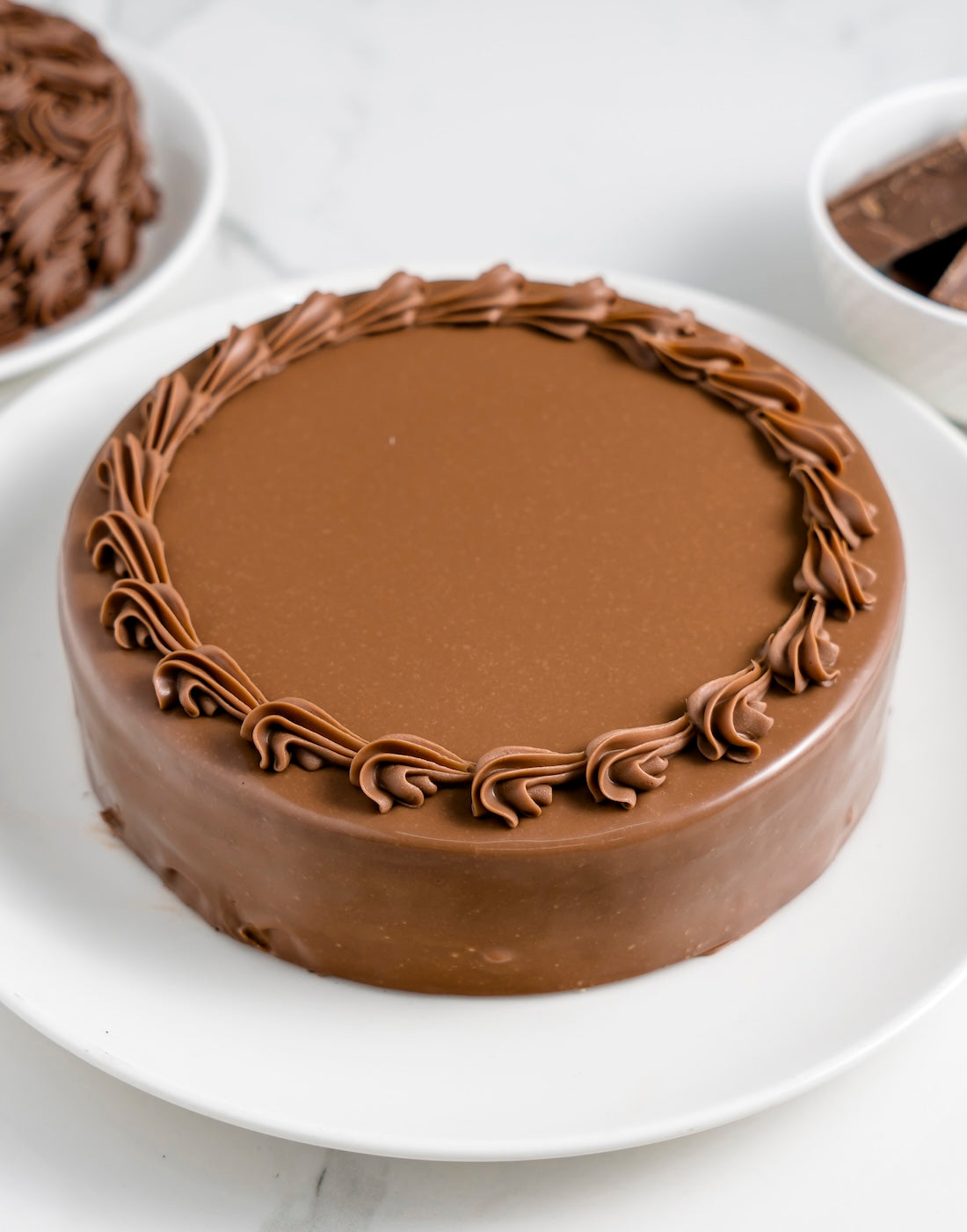 Order Cake Online, delivery in Gurugram and Greater Noida, Dairy Milk Chocolate Cake